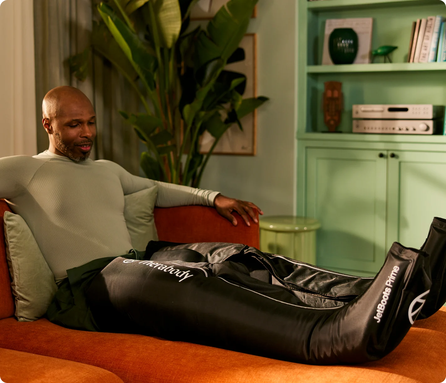 JetBoots Prime | Portable Wireless Compression Boots | Therabody 