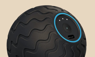 WaveSolo | Vibrating Ball Roller for Soreness & Recovery | Therabody US WaveSolo | Vibrating Ball Roller for Soreness & Recovery | Therabody US