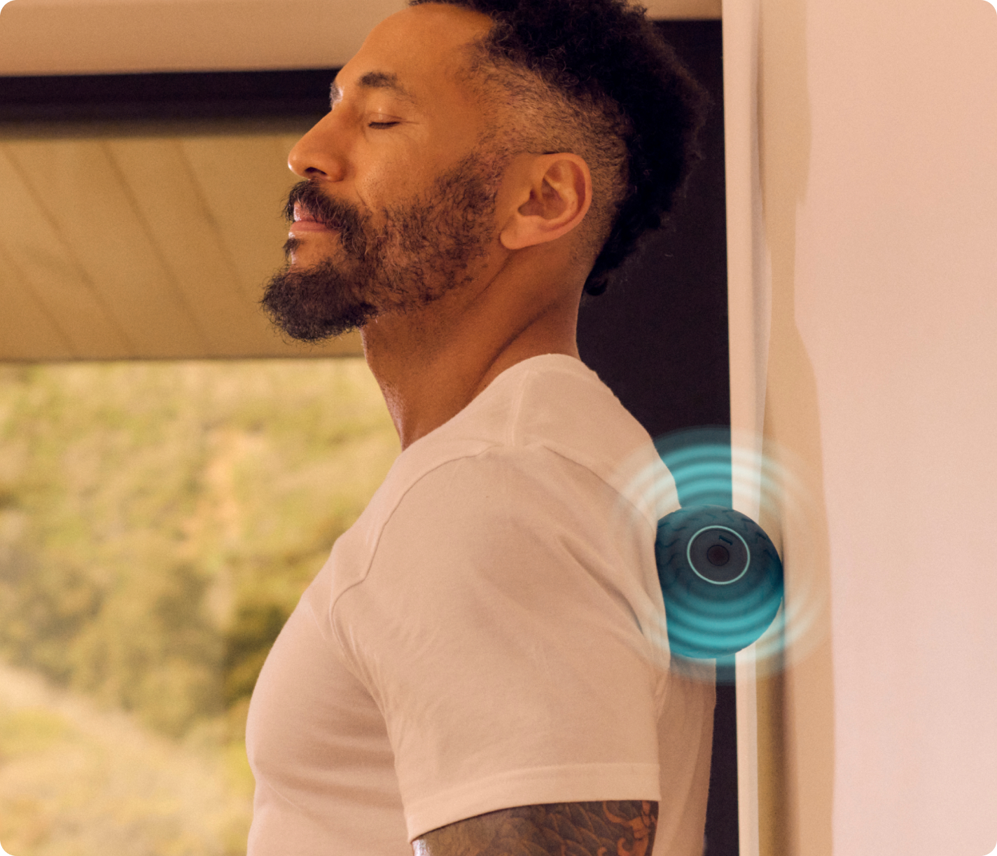 WaveSolo | Vibrating Ball Roller for Soreness & Recovery WaveSolo | Vibrating Ball Roller for Soreness & Recovery